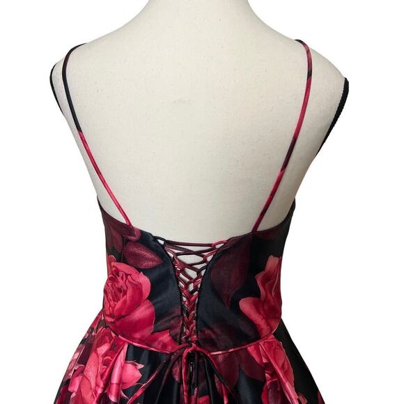 Betsy & Adam Red Black Roses Formal Gown Size 8 - Picture 7 of 11